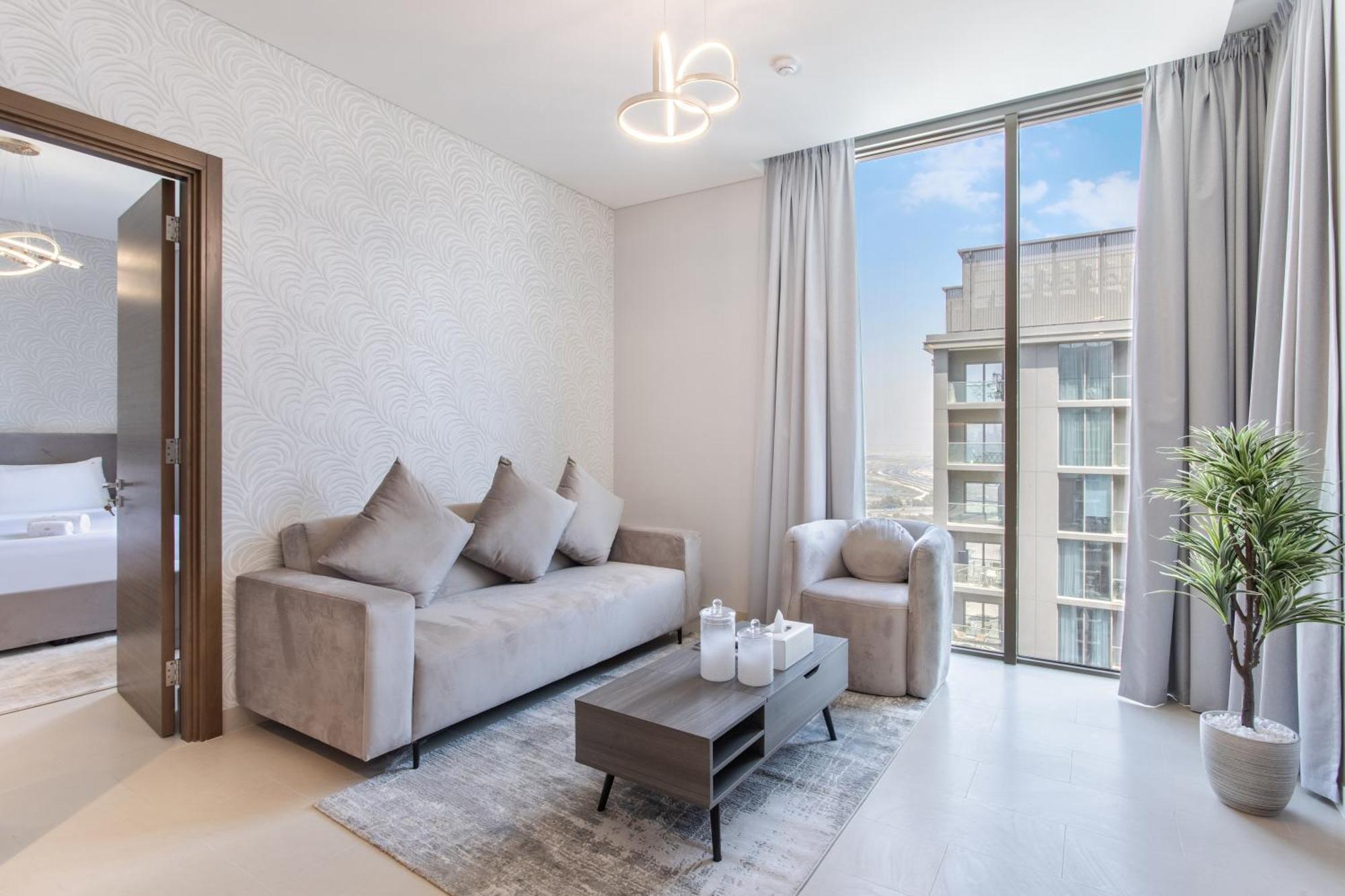 By Latinem Luxury 2br Holiday Cv A2702 Near Burj Khalifa Apartment
